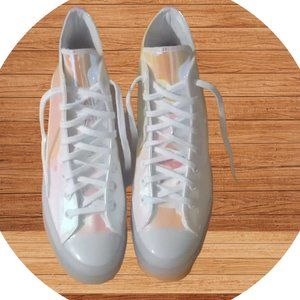 CONVERSE *> NWT. Size 11 Totally Cool Shoes